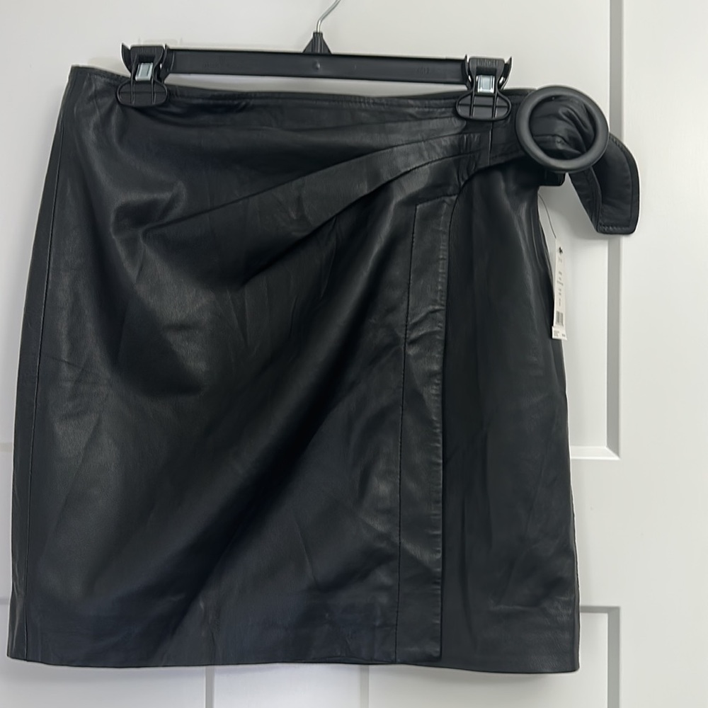 JOIE Genuine leather Leonna mini skirt black Size 8 NWT - missing inner button